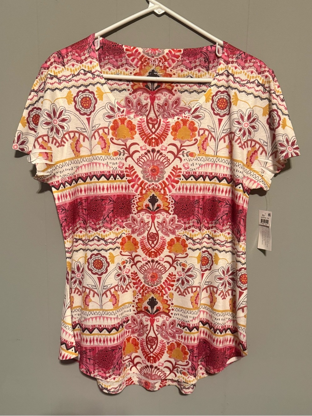 Womens V-Neck Short Sleeve Printed Top in Pink and Orange - Picture 4 of 7